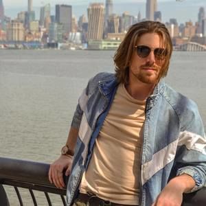 Meet your Posher, Adam